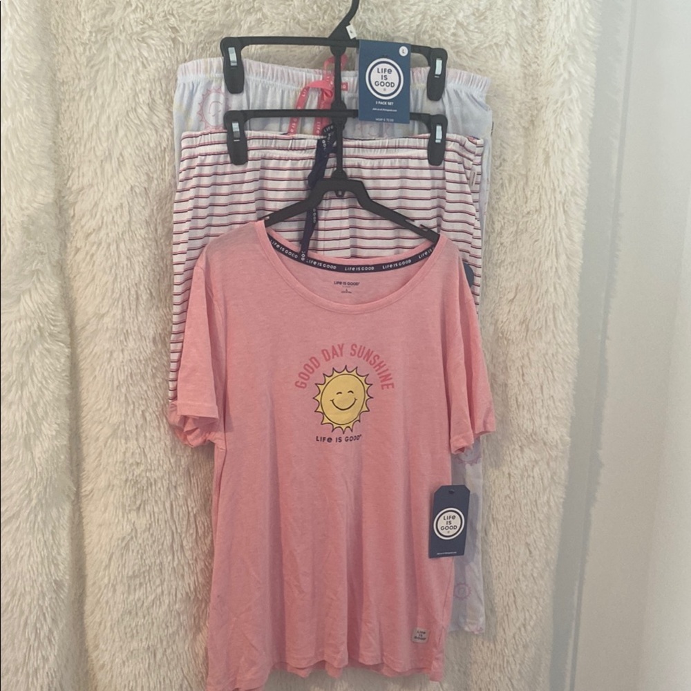 Life Is Good Pink Short Sleeve Tee with Circular Graphic